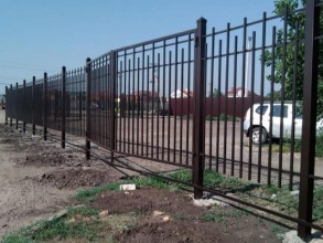 Сварные заборы с бетонированием столбов 6 соток фото под ключ