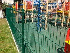 Забор на детскую площадку 30 метров фото стоимость под ключ