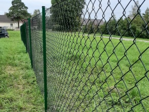 Забор из сетки рабицы в натяг 80 метров фото в Анапе