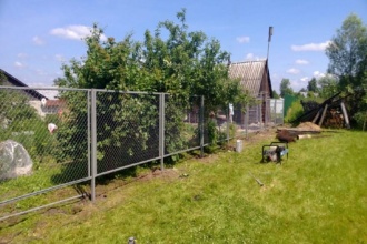 Забор из сетки рабицы в натяг секционный 80 метров фото в Анапе